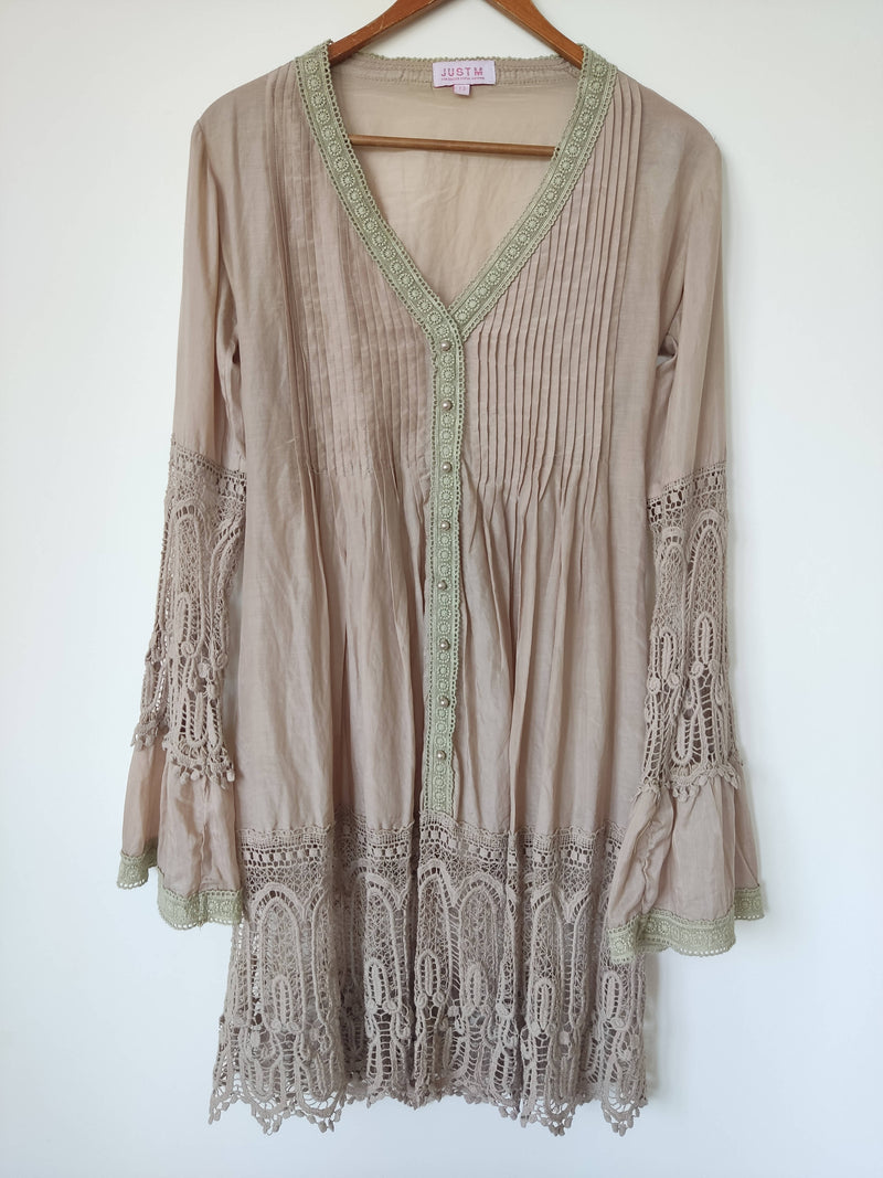 S-M Nude Vintage Dress with Long Sleeves