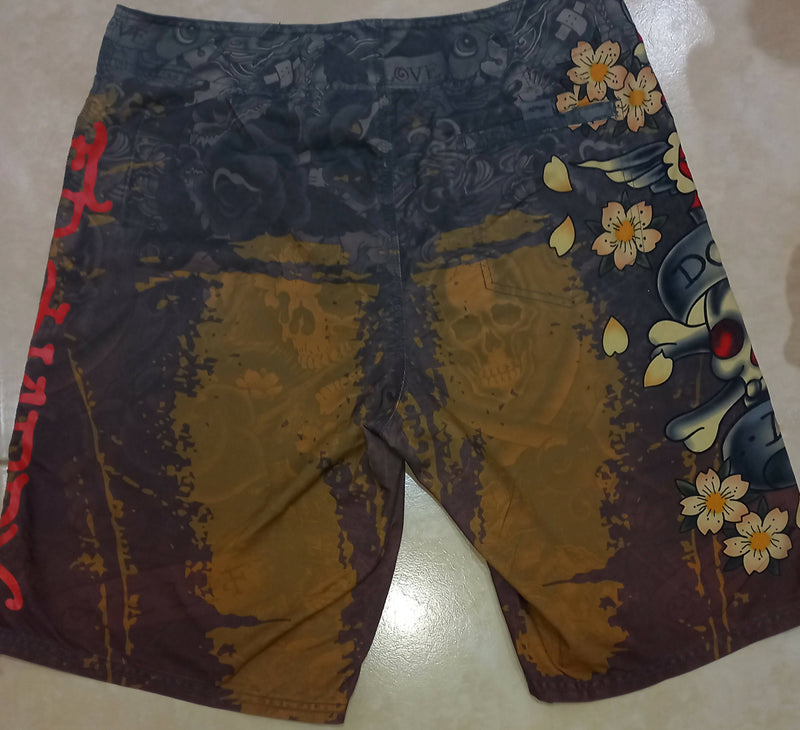 ED HARDY “DO OR DIE” MENS BOARD SHORTS SIZE 34