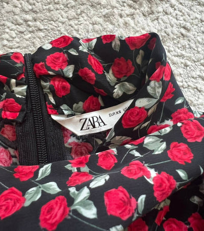 ZARA Satin Floral Top Size: XS/S