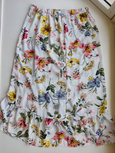 White Floral Skirt Size: 36