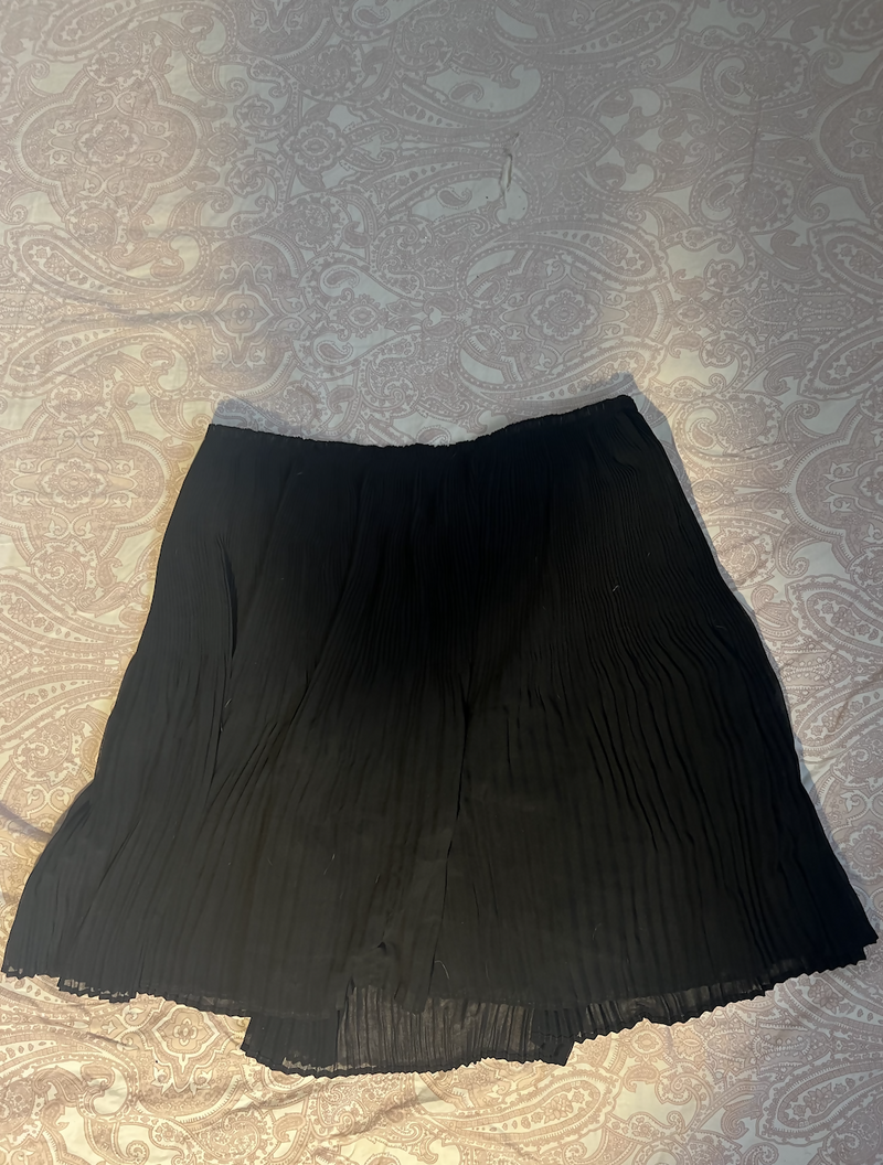 H&M Chiffon Pleated Mini-Skirt Size 38