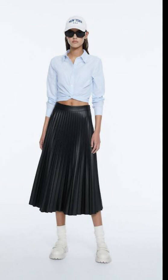 Stradivarius Faux Leather Skirt Size: L