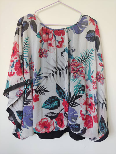 Tropical Print Women Blouse Size: XL