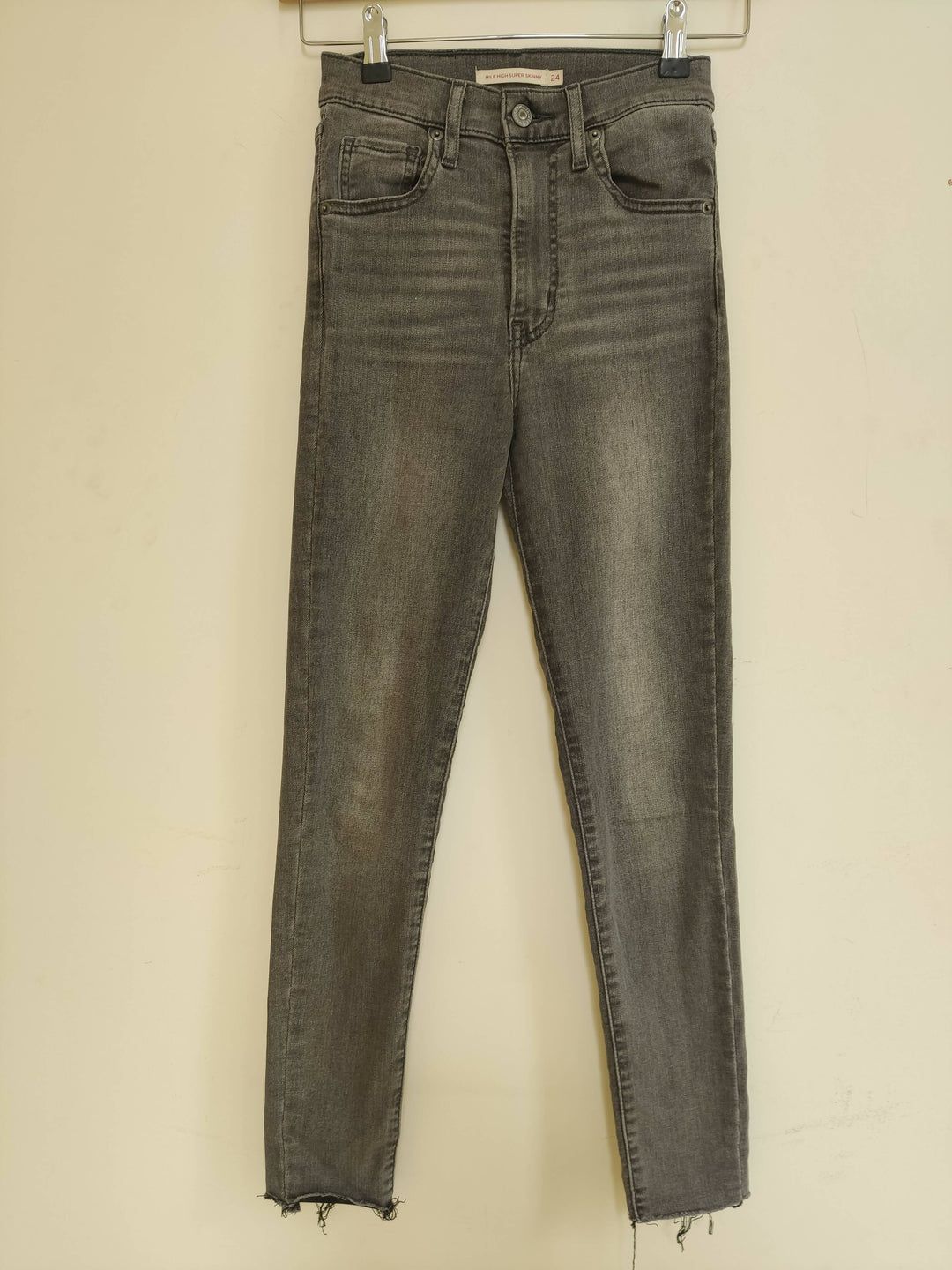 LEVI'S Skinny Dark Denim Size 24