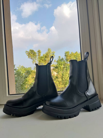 Black Boots Size 37 BRAND NEW