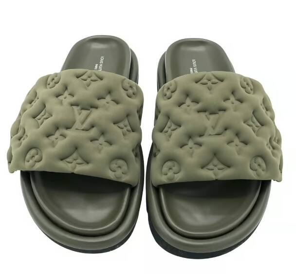 Louis Vuitton Pool Pillow Comfort Mules Kaki color size 38