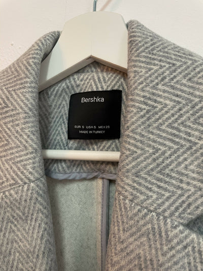 Grey Coat Size: S