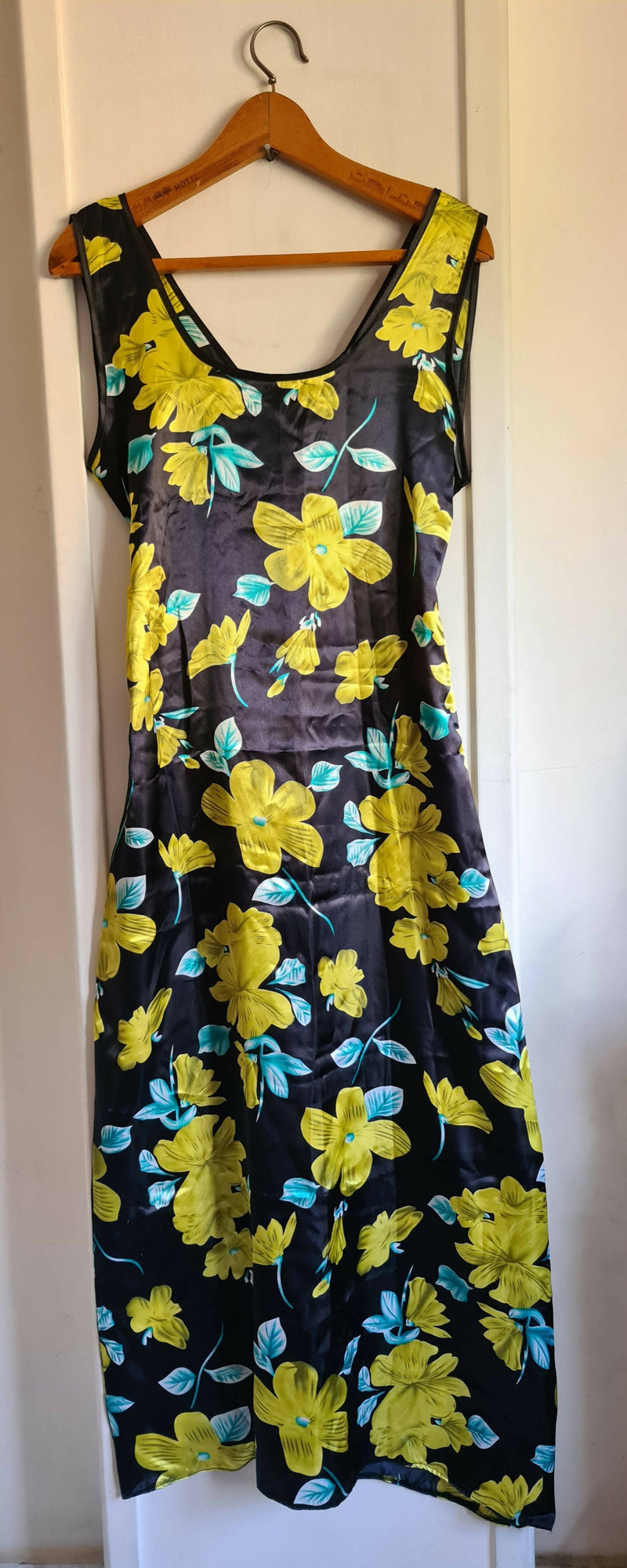 Floral Nightgown Size: M