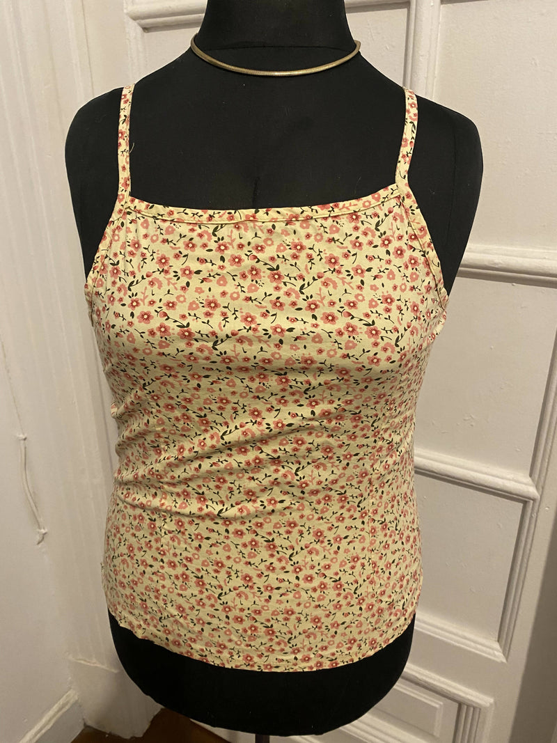 Floral Top Size: M