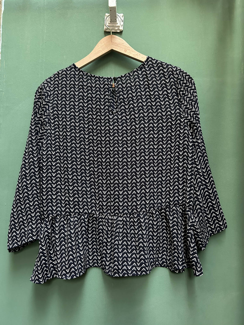 H&M Patterned Blouse Size 42