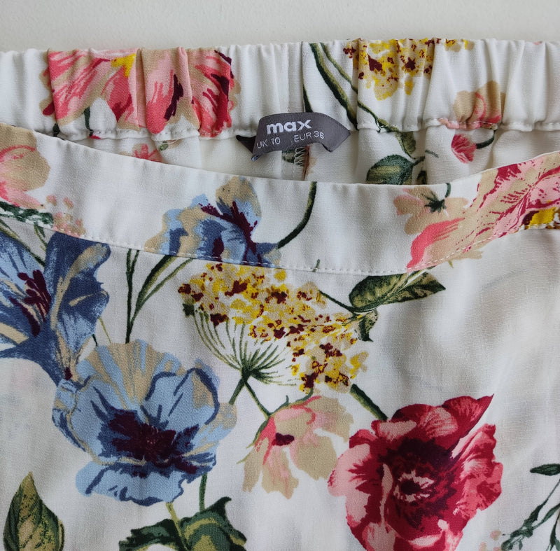 White Floral Skirt Size: 36