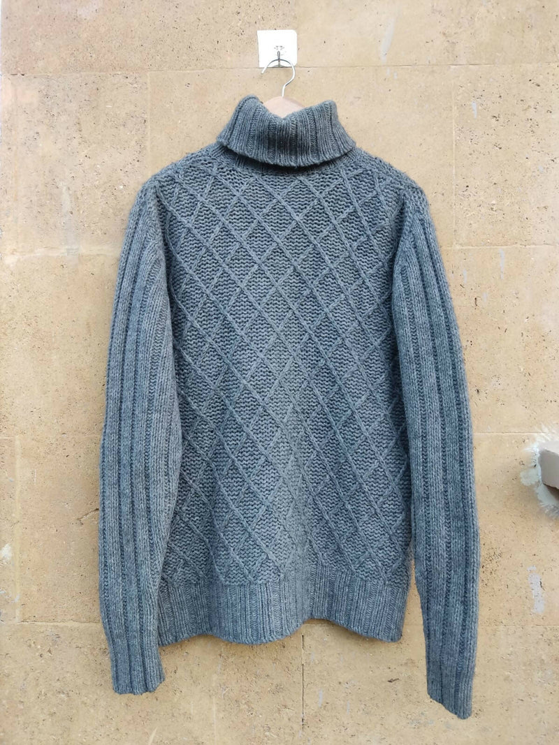 McNeal Wool Pullover Size: M/L